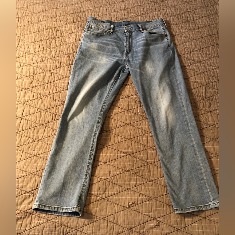 Levi’s 541 Medium Wash Blue Jeans 33x30